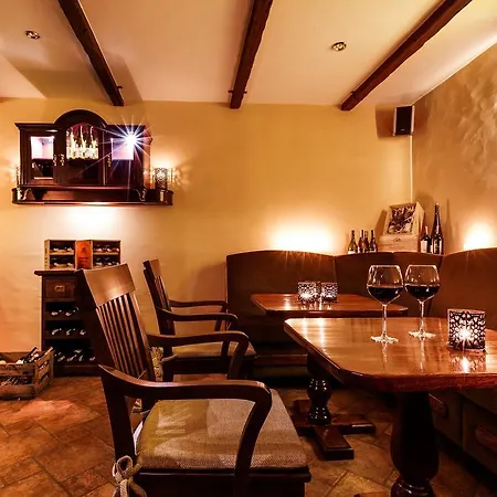 Konradowka Wellness & - 300 Metrow Do Centrum Hotel 3*