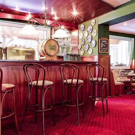 Konradowka Wellness & - 300 Metrow Do Centrum Hotel 3*