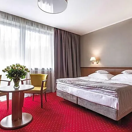 Konradowka Wellness & - 300 Metrow Do Centrum Szálloda 3*