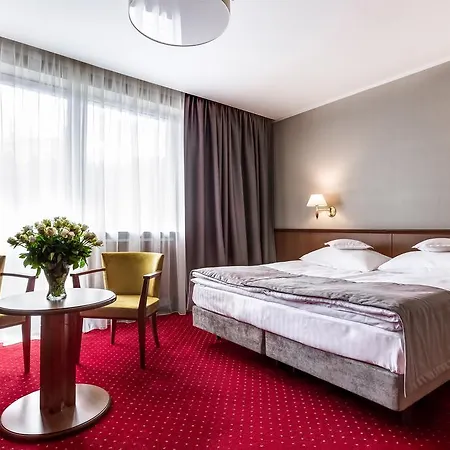 Konradowka Wellness & - 300 Metrow Do Centrum 3* קרפאז'