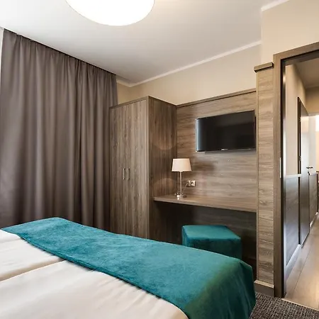 Hotel Konradowka Wellness & - 300 Metrow Do Centrum