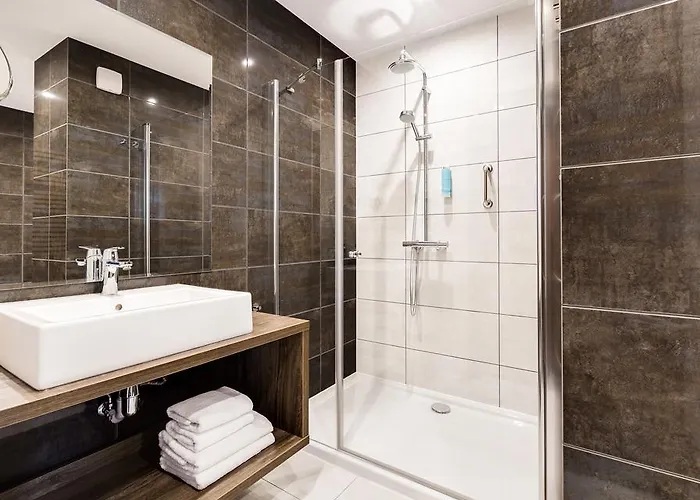 Hotel Konradowka Wellness & - 300 Metrow Do Centrum