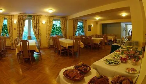 Hotel Konradowka Wellness & - 300 Metrow Do Centrum